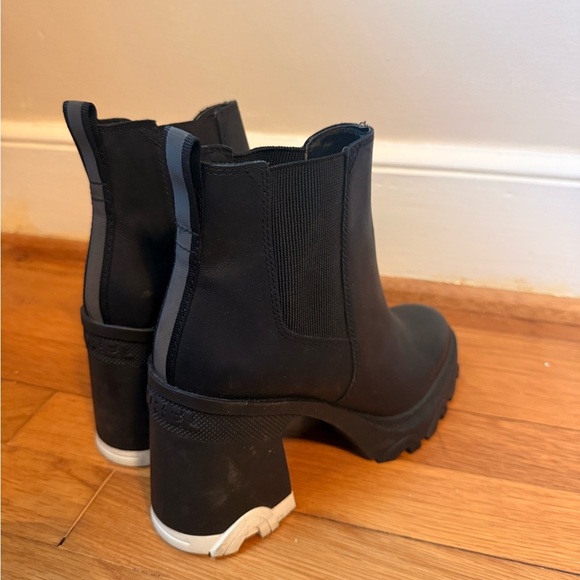 Sorel Brex Chelsea Heeled Boot - Picture 3 of 6